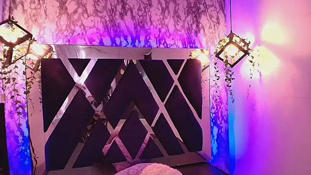 charlotte bluee online show from November 3, 12:17 pm