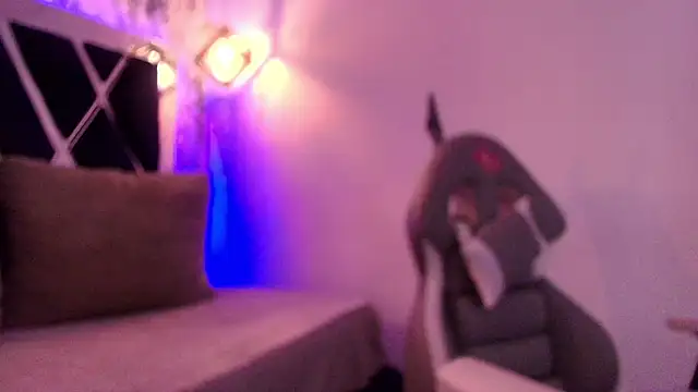 charlotte bluee online show from January 15, 6:44 pm