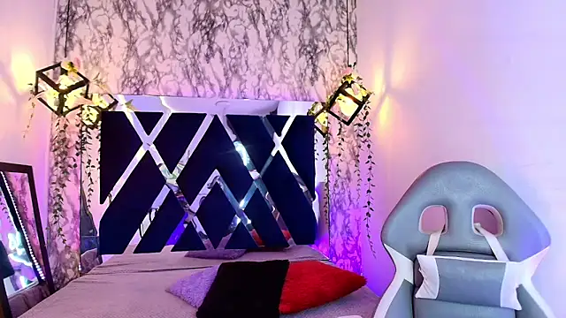 charlotte bluee online show from May 30, 6:49 pm