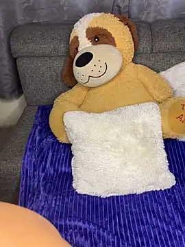 Snapshot of ZafiroKlein chatting on November 18, 8:46 pm ZafiroKlein online show from November 18, 8:46 pm