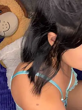 Snapshot of ZafiroKlein chatting on November 25, 8:42 pm ZafiroKlein online show from November 25, 8:42 pm