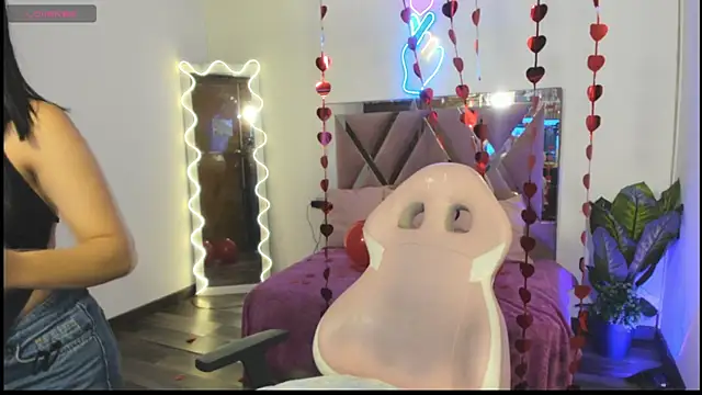 LUDO KITTY TAY online show from February 15, 3:20 am