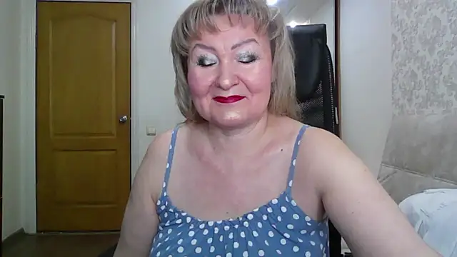 Snapshot of Victoria_secrets_ chatting on January 18, 6:28 am Victoria secrets online show from January 18, 6:28 am