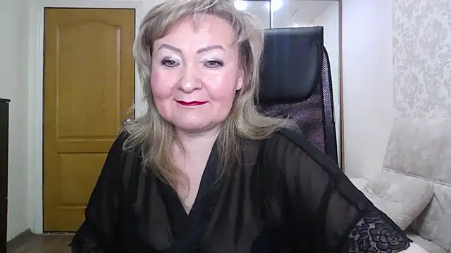 Snapshot of Victoria_secrets_ chatting on February 3, 7:19 pm Victoria secrets online show from February 3, 7:19 pm