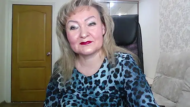 Snapshot of Victoria_secrets_ chatting on February 10, 5:11 am Victoria secrets online show from February 10, 5:11 am