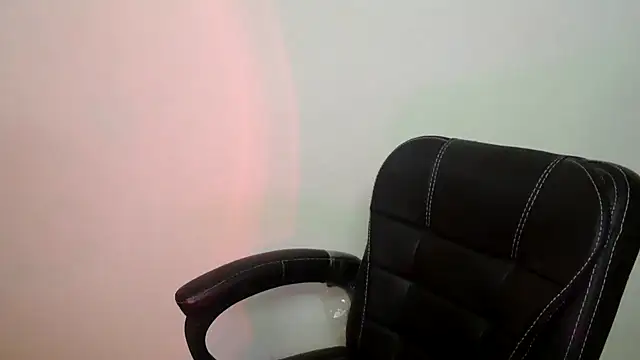 megancatluna online show from February 18, 4:08 am