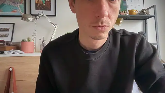 Snapshot of MikymikeBBWD chatting on November 11, 11:43 am MikymikeBBWD online show from November 11, 11:43 am