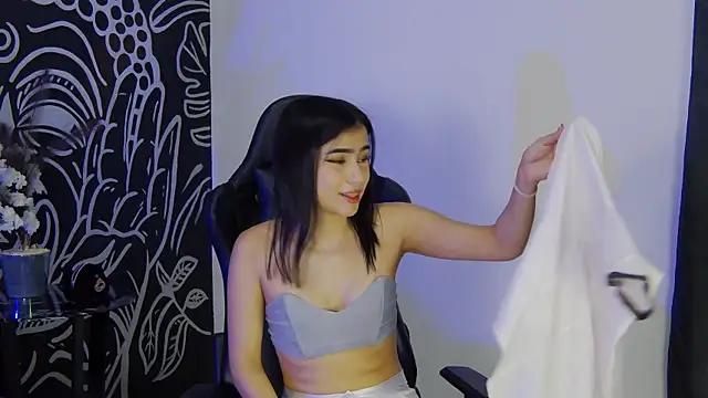 Arii moon online show from December 17, 7:42 pm