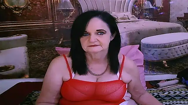 Snapshot of LuciousGrace chatting on June 30, 5:30 am LuciousGrace online show from June 30, 5:30 am