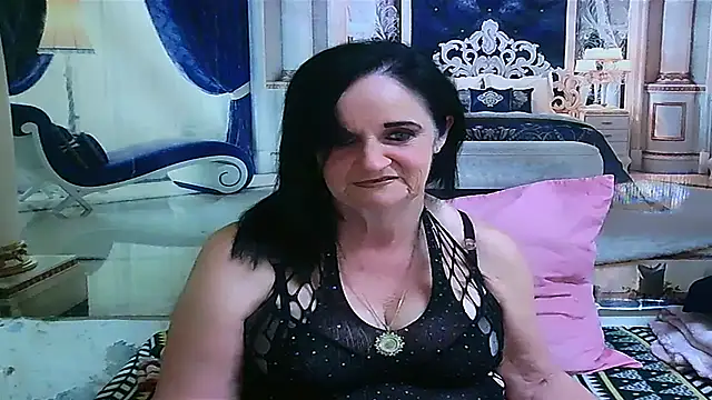Snapshot of LuciousGrace chatting on July 3, 6:47 pm LuciousGrace online show from July 3, 6:47 pm