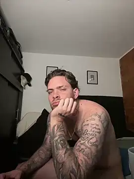 Snapshot of arnold_bekam chatting on February 19, 2:34 pm arnold bekam online show from February 19, 2:34 pm