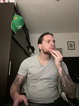 Snapshot of arnold_bekam chatting on February 25, 10:58 am arnold bekam online show from February 25, 10:58 am