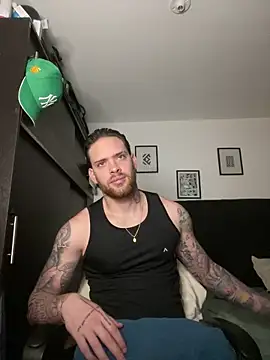 Snapshot of arnold_bekam chatting on February 27, 9:54 am arnold bekam online show from February 27, 9:54 am