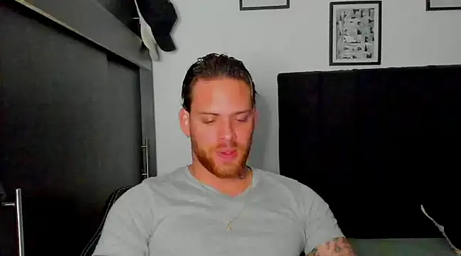 Snapshot of arnold_bekam chatting on February 28, 1:05 am arnold bekam online show from February 28, 1:05 am