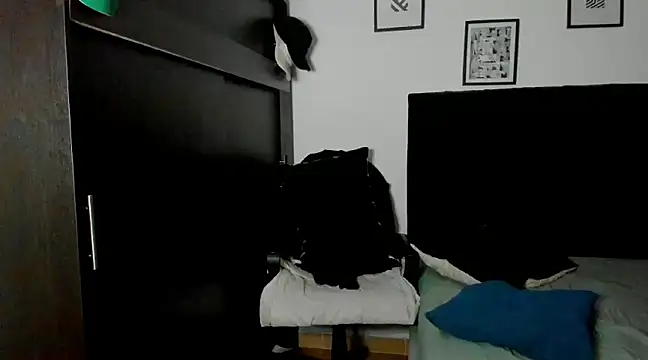 Snapshot of arnold_bekam chatting on March 6, 3:57 am arnold bekam online show from March 6, 3:57 am