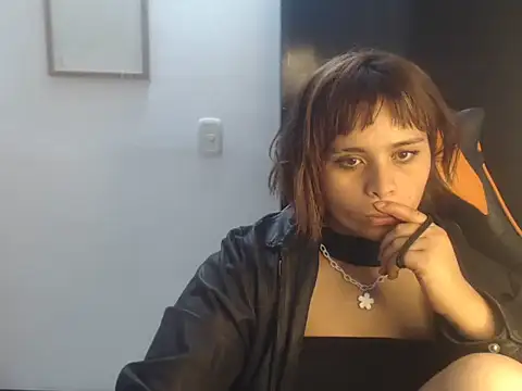 maalamaria444 online show from April 16, 10:16 am