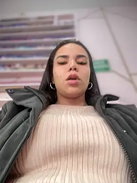 Snapshot of Naatalia chatting on November 14, 8:18 pm Naatalia online show from November 14, 8:18 pm