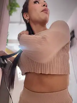 Snapshot of Naatalia chatting on November 28, 6:21 pm Naatalia online show from November 28, 6:21 pm