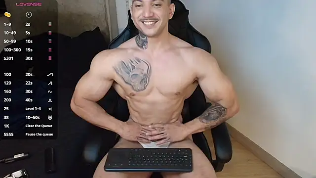 Snapshot of kevin_jef chatting on November 13, 3:49 am kevin jef online show from November 13, 3:49 am