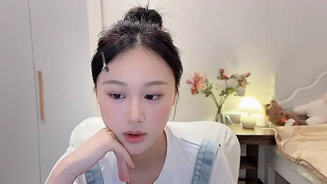Cassie-20 online show from June 12, 9:19 am