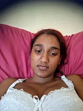 indianpink lips online show from December 18, 1:28 pm