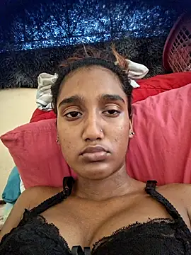 Snapshot of indianpink_lips chatting on February 10, 11:25 am indianpink lips online show from February 10, 11:25 am