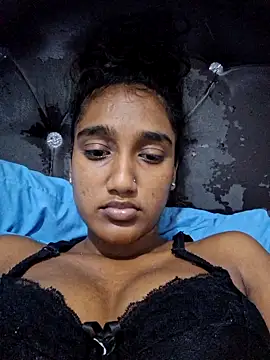 indianpink lips online show from March 29, 3:45 pm