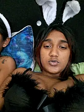 indianpink lips online show from July 11, 11:35 am
