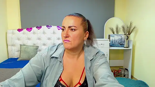 DianaMGG online show from October 11, 5:39 am