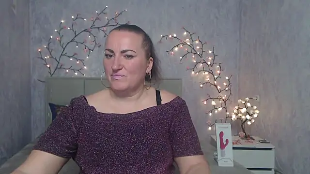 DianaMGG online show from April 15, 5:58 am