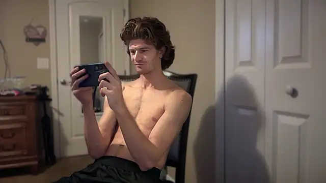 Snapshot of greekmythics chatting on October 13, 10:54 pm greekmythics online show from October 13, 10:54 pm