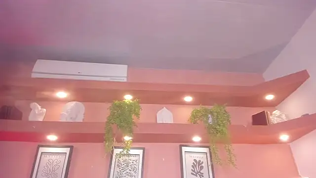 SofiaBennett  online show from February 27, 12:38 pm