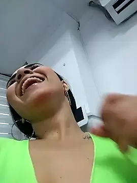 Natty roberts  online show from March 5, 9:44 pm