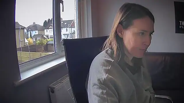 eatmypie69 online show from March 10, 10:31 am