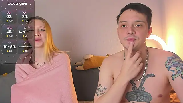 Snapshot of OnePunchGirl chatting on October 21, 2:18 pm OnePunchGirl online show from October 21, 2:18 pm