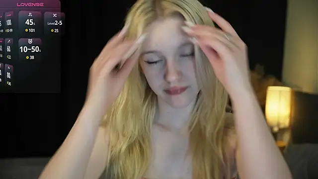 Snapshot of EdlaHewell chatting on March 13, 1:07 pm EdlaHewell online show from March 13, 1:07 pm