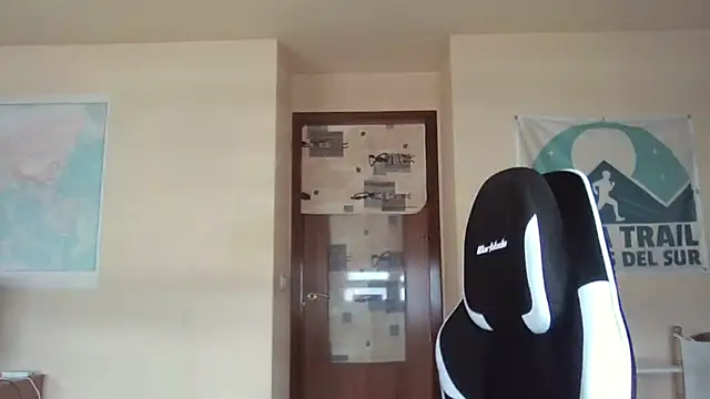 Snapshot of llopaco chatting on February 10, 12:42 pm llopaco online show from February 10, 12:42 pm