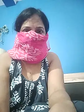 SWEETY GIRL 1 online show from February 17, 6:15 pm