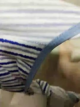 Snapshot of Loly2025 chatting on February 19, 2:44 pm Loly2025 online show from February 19, 2:44 pm