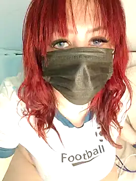 Snapshot of Loly2025 chatting on November 13, 12:20 am Loly2025 online show from November 13, 12:20 am