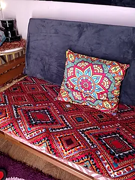 Loly2025 online show from February 22, 9:02 pm