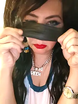 Loly2025 online show from May 31, 6:09 pm