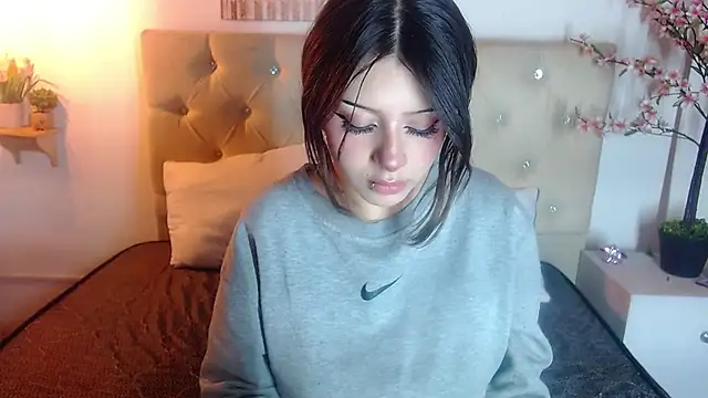 Snapshot of fyreandfox_ chatting on November 2, 8:44 pm fyreandfox online show from November 2, 8:44 pm