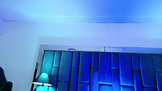 Aisha Nowak online show from October 10, 3:22 pm