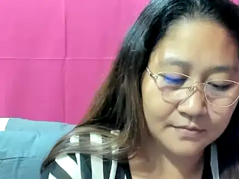 hotchubby88 online show from December 19, 10:45 am