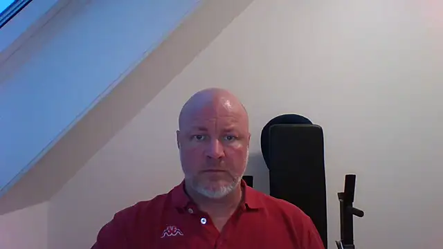 Lucifer29cm online show from December 3, 7:05 am