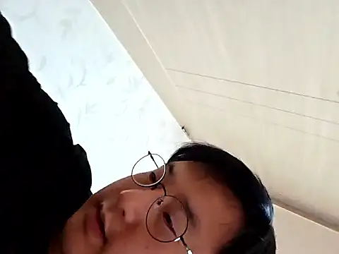 Snapshot of halu5400 chatting on February 15, 9:08 am halu5400 online show from February 15, 9:08 am