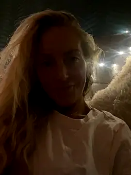 Snapshot of Fiery_Blonde_LexiX chatting on October 22, 10:31 pm Fiery Blonde LexiX online show from October 22, 10:31 pm