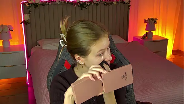 EveMundie online show from October 29, 12:18 pm