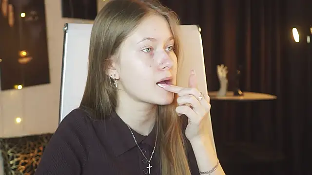 EveMundie online show from April 6, 9:21 am